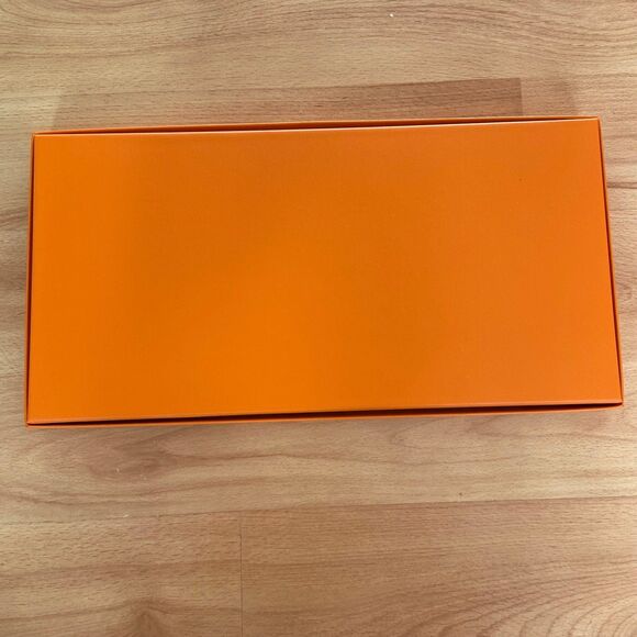 Hermes Gift Box - orange small gift box {EMPTY BOX} (14.5" x 7.25" x 1.15") [B] - Picture 4 of 8